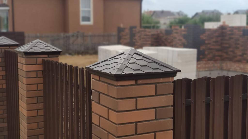 Колпак Zking Эверест Коричневый на столб 1.5х1.5 кирпича (390х390мм) в Бийске фото