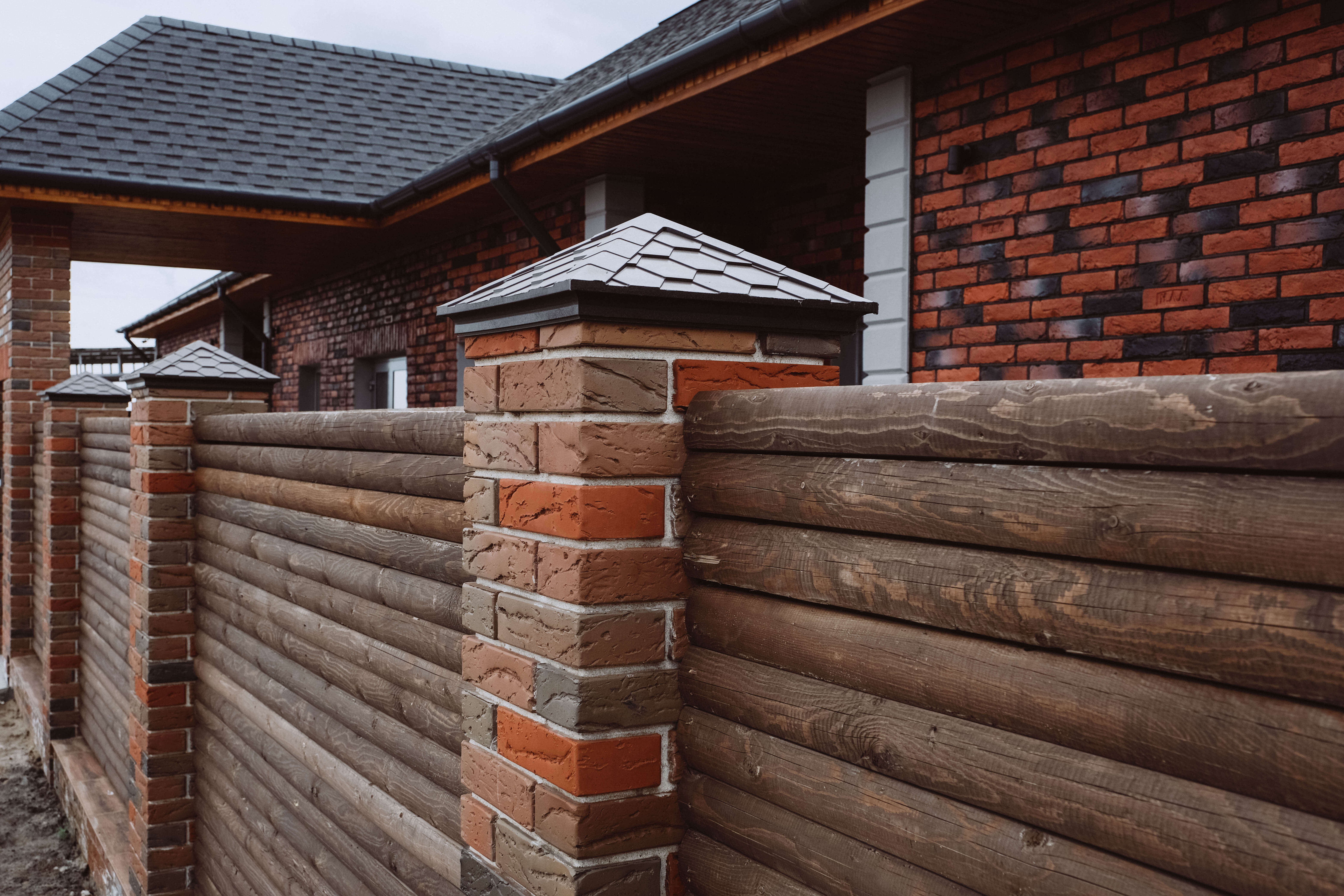 Колпак Zking Эверест Коричневый на столб 1.5х1.5 кирпича (390х390мм) в Бийске фото